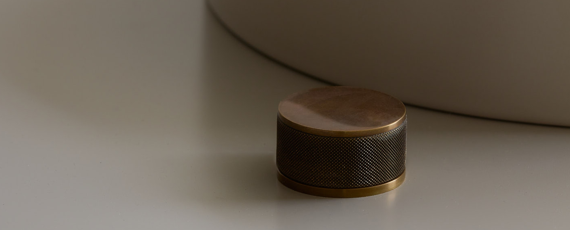 Hob mixers that supply comfort and brilliance