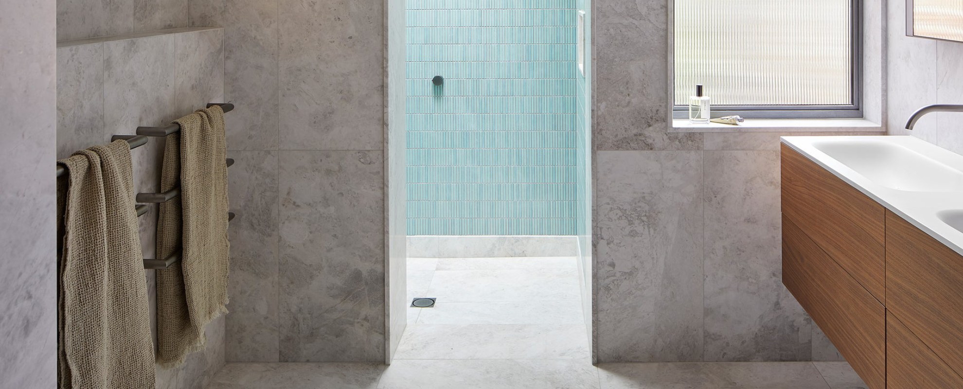 Immaculate towel rails and hooks