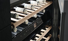 Brand Page - V-Zug - Category - Wine Cabinets USPs 2 Image