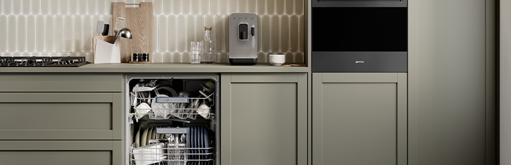Brand Page - Smeg - Category - Dishwashers - Desktop 740x240
