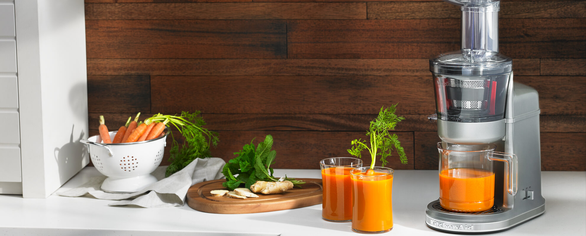 <span>Small</span> and <span>Stylish</span>