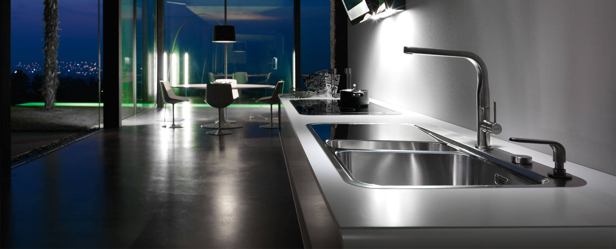 <span>Enjoy</span> sculpted functionality