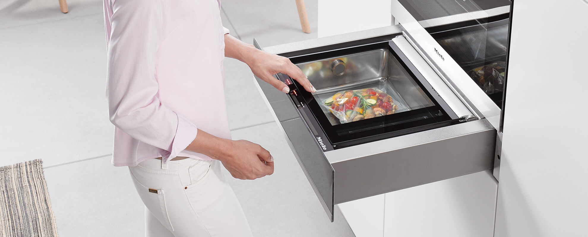 <span>Small</span> and <span>Stylish</span>